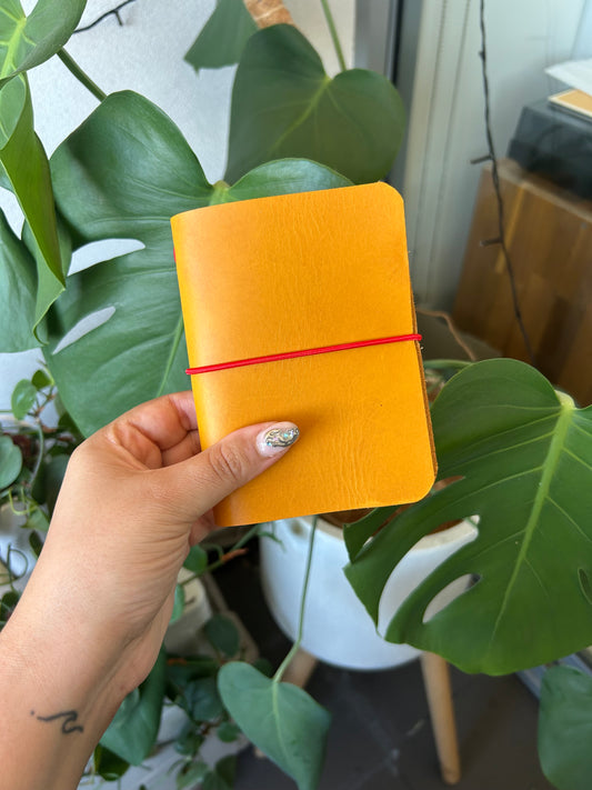 Passport Leather Bifold (B7)