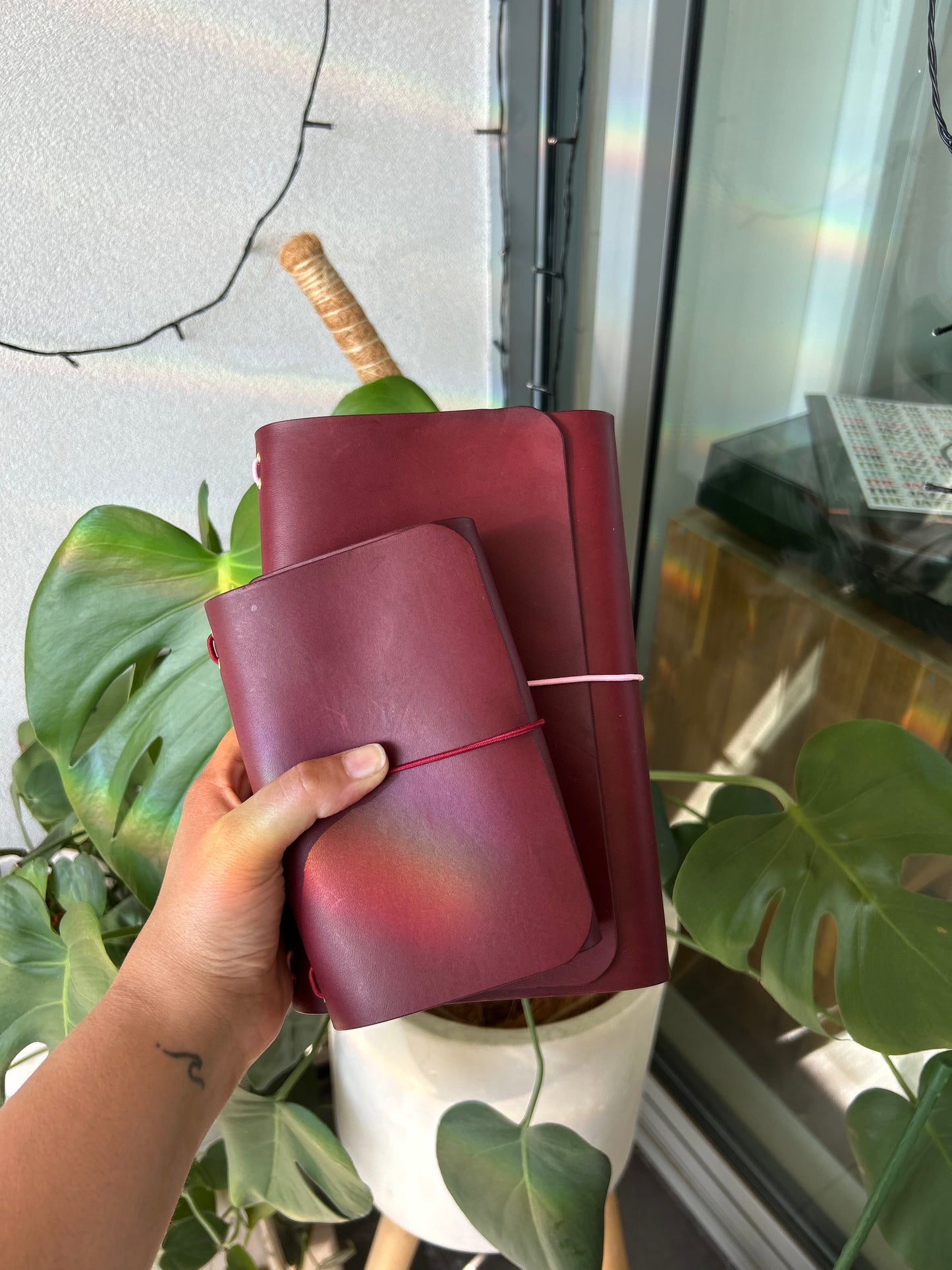 Pinot Field Leather Trifold (A6)