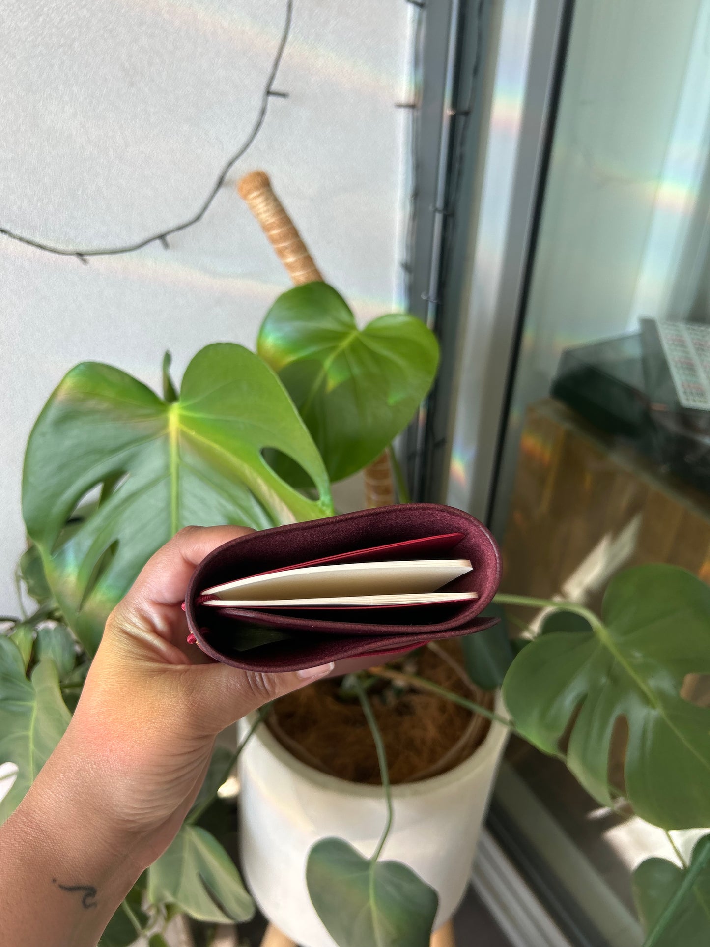 Pinot Field Leather Trifold (A6)