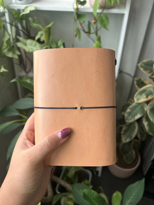 Natural Undyed Pocket Leather Trifold (A6) - Ready to Ship