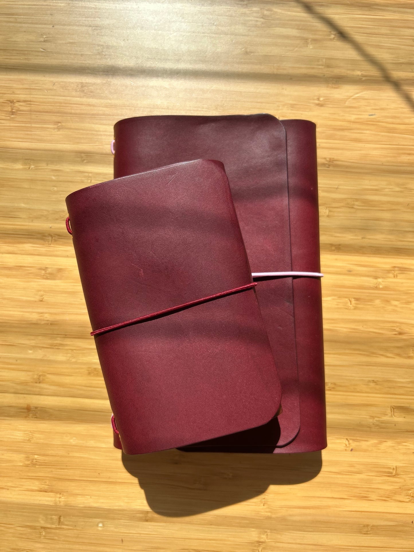 Pinot Field Leather Trifold (A6)