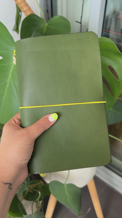 Forest Everyday Leather Trifold (A5)